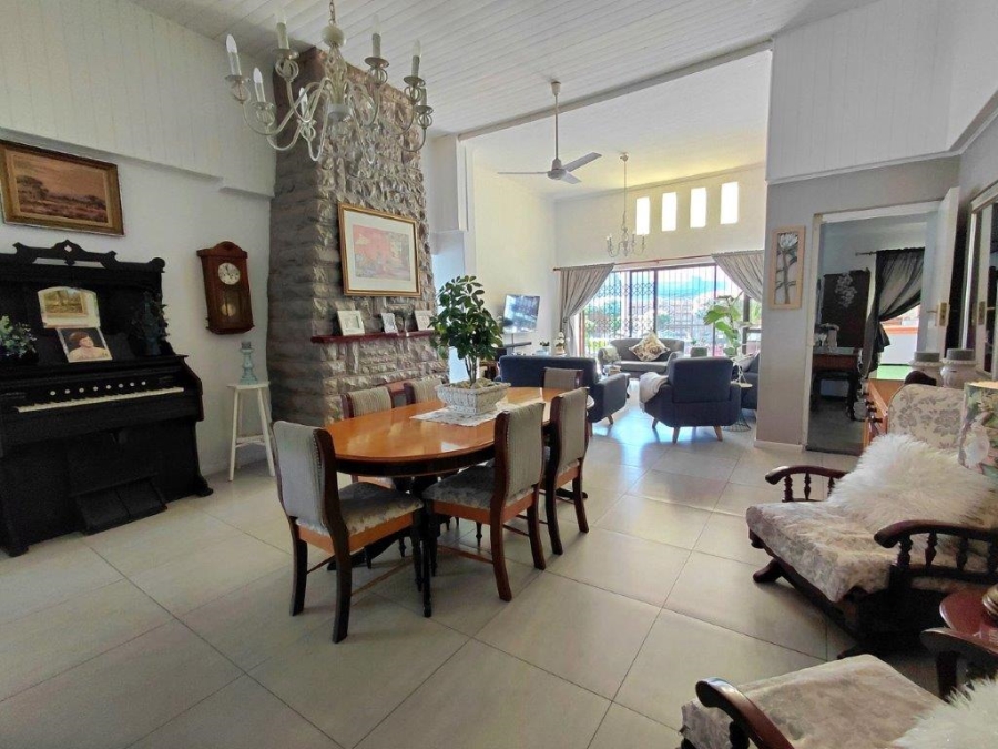 5 Bedroom Property for Sale in Winslow Western Cape